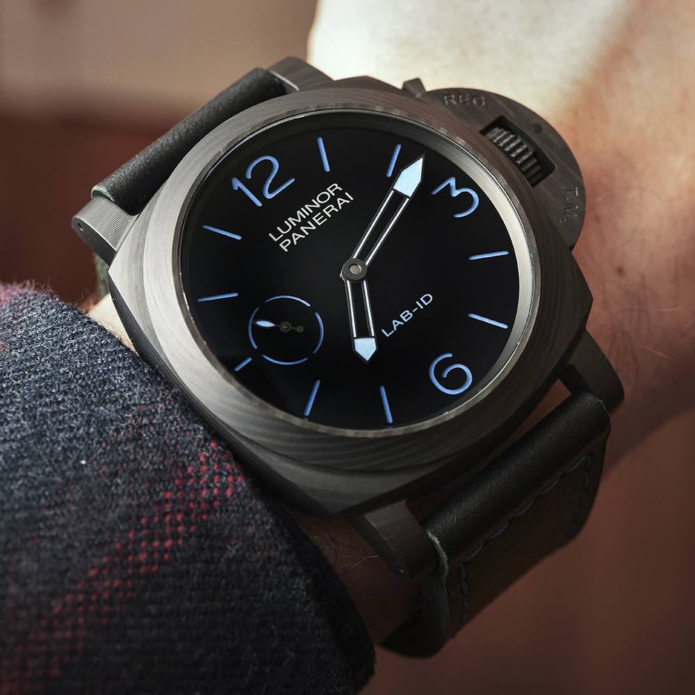 Panerai LAB-ID Luminor 1950 Carbotech 3 Days PAM 700 Watch Hands-On Hands-On 